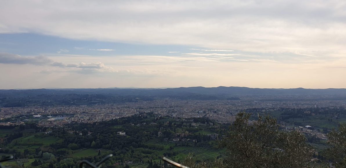Unser Ausblick auf Florenz vom oberhalb gelegenen Campingplatz.